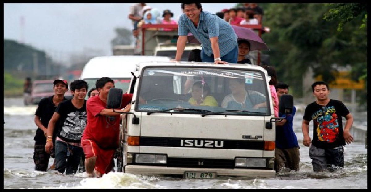 ชาวอยุธยา-นนท์ประท้วงสุดทนน้ำท่วม ชาวอยุธยา-นนท์ประท้วงสุดทนน้ำท่วม