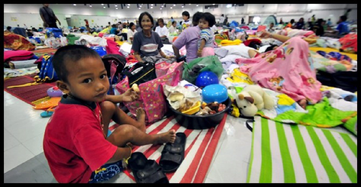 'ธรรมศาสตร์รังสิต'หยุดรับผู้อพยพชั่วคราว 
