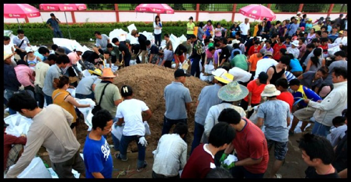 'สายไหม'ด่านสุดท้ายรับมือมวลน้ำมหาศาล!
 
