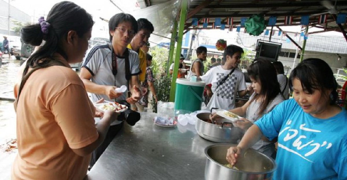 'ริมทางซีฟู้ด'คนไทยน้ำใจงาม