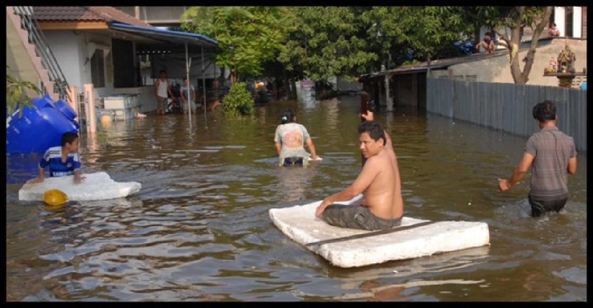 นิคมฯบางกะดีน้ำสูงเกิน2ม.เร่งอพยพ นิคมฯบางกะดีน้ำสูงเกิน2ม.เร่งอพยพ