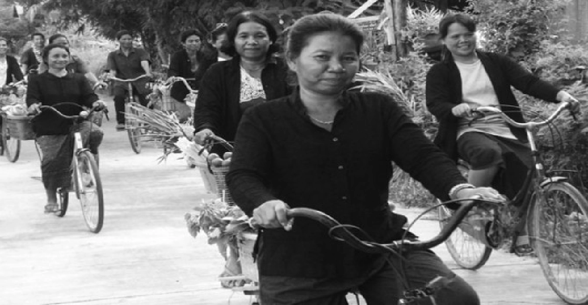 จักรยานพุ่มพวง ขายผักไร้สารพิษ จักรยานพุ่มพวง ขายผักไร้สารพิษ