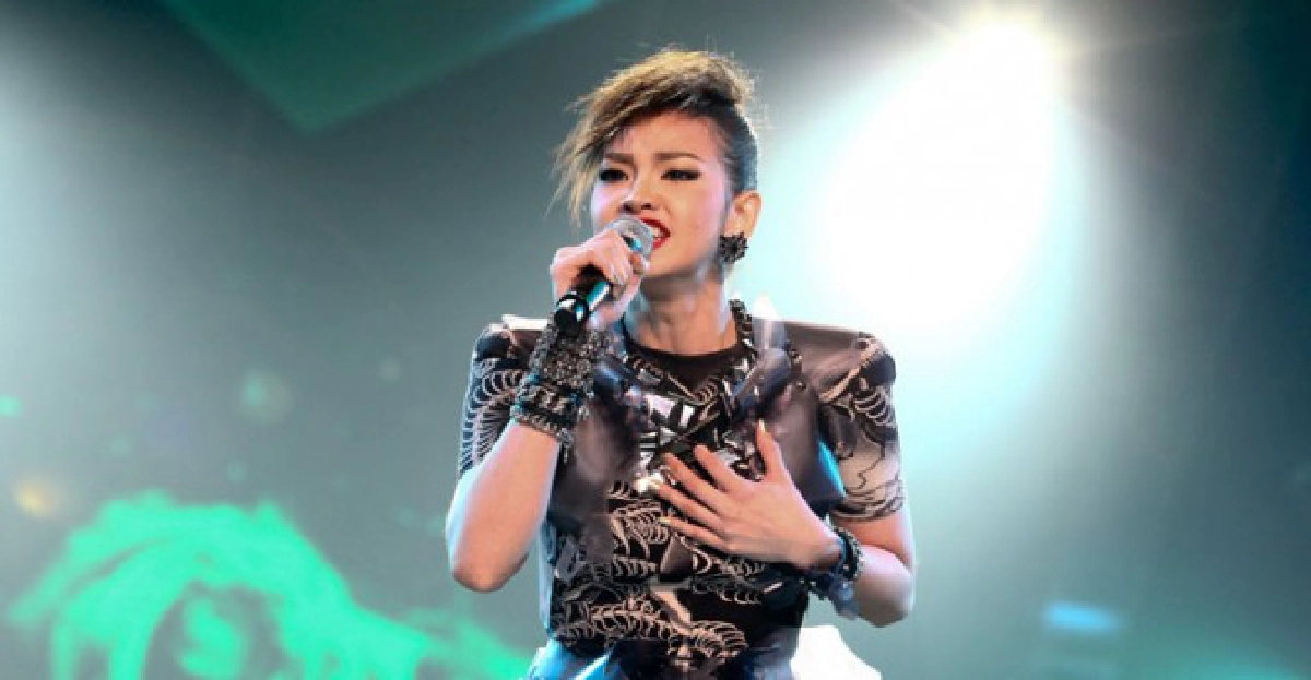 วีกสอง'เคพีเอ็น อวอร์ด'ดุ เด็ด เผ็ด มัน วีกสอง'เคพีเอ็น อวอร์ด'ดุ เด็ด เผ็ด มัน