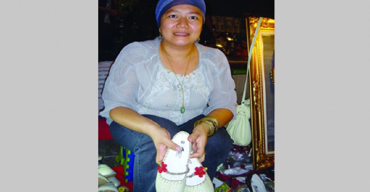 'กาบกล้วย'รองเท้าผ้าใบทำมือ 'กาบกล้วย'รองเท้าผ้าใบทำมือ