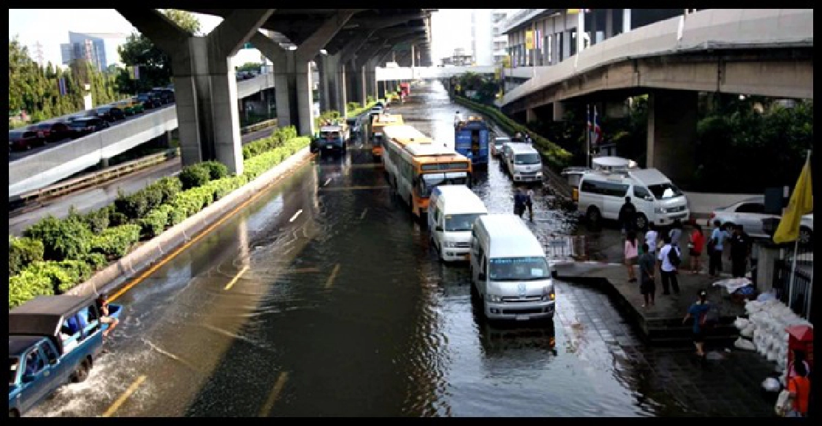 ตร.ปิดถนนวิภาฯช่องเลนด่วนหน้าแยกหลักสี่
ตร.ปิดถนนวิภาฯช่องเลนด่วนหน้าแยกหลักสี่