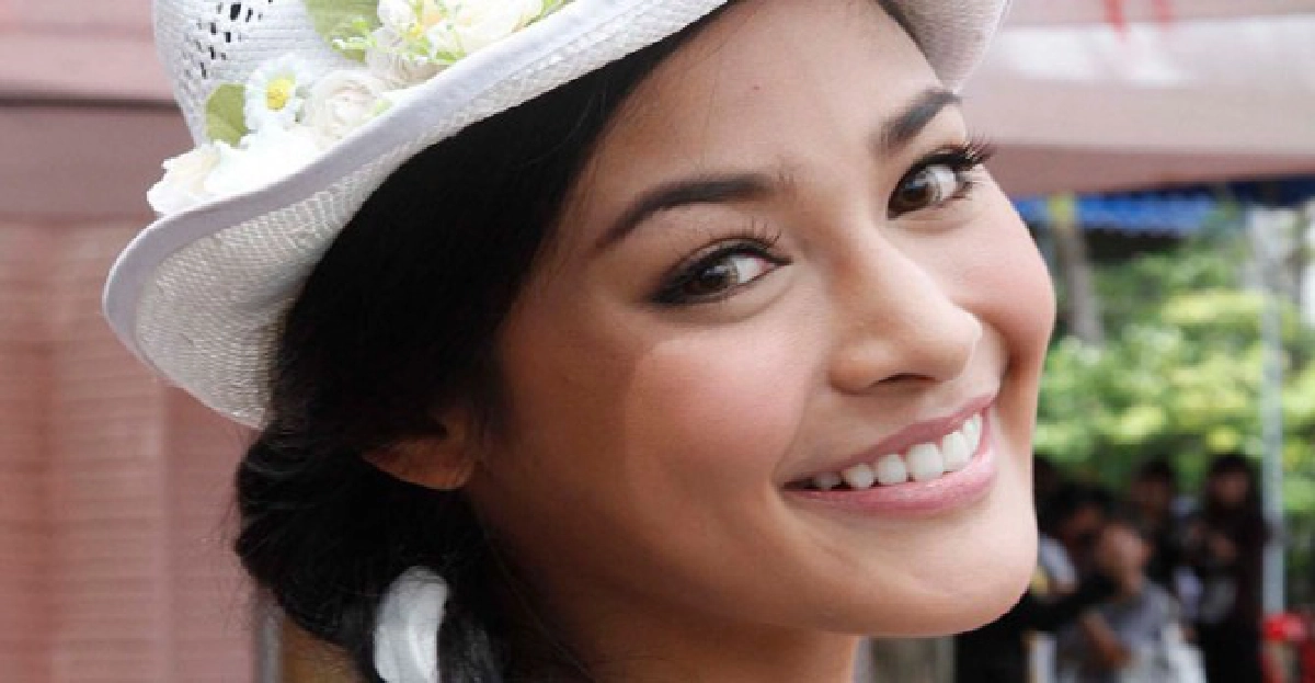 'ปุ๊กลุก'ลั่นไม่สนภาพสาวนั่งตัก'วี'
'ปุ๊กลุก'ลั่นไม่สนภาพสาวนั่งตัก'วี'