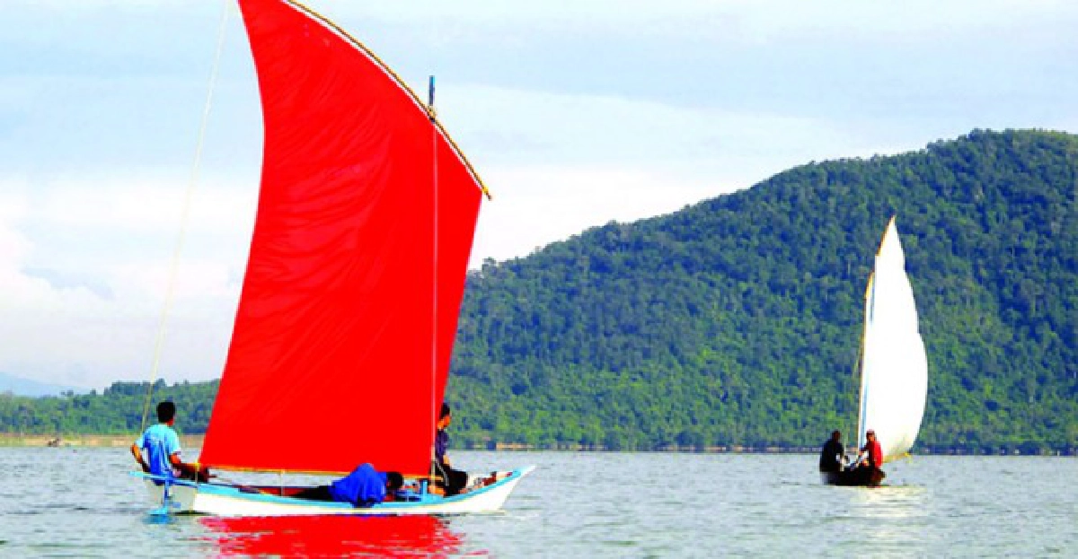 เรือใบท่องนาวา เรือใบท่องนาวา
