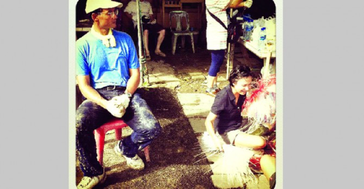 เปลี่ยนลุคแต่งตัวรับ 'น้องน้ำ'
เปลี่ยนลุคแต่งตัวรับ 'น้องน้ำ'