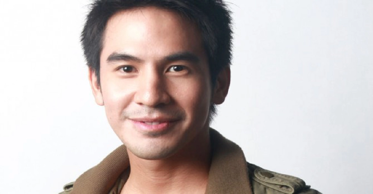 'เคน'ปัดเขม่น'โป๊บ'
'เคน'ปัดเขม่น'โป๊บ'