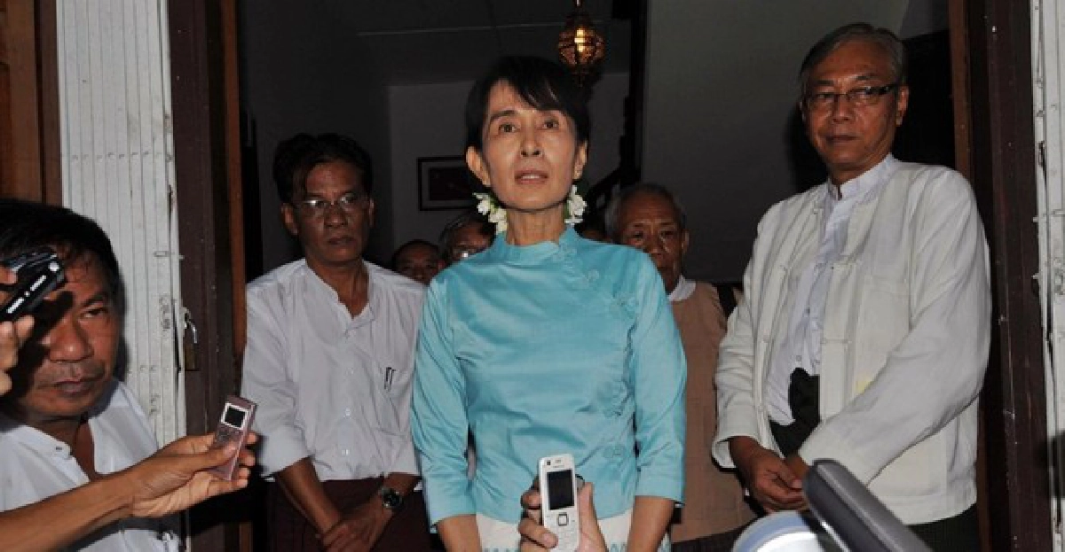 พม่าปูทาง'ซูจี'กลับสู่การเมือง