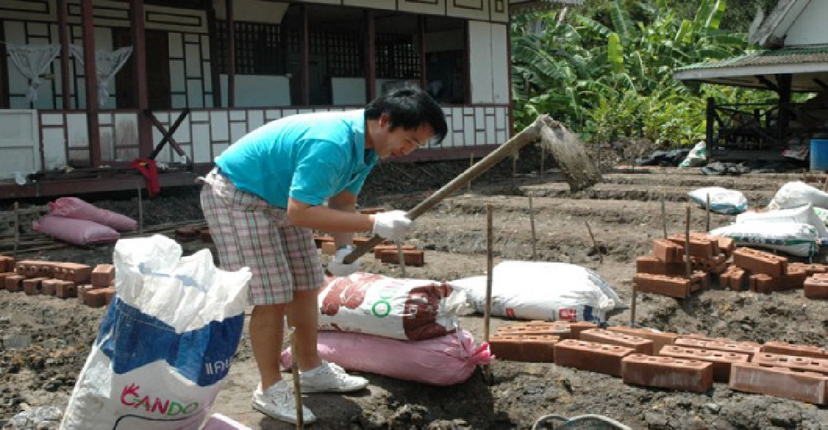 เนรมิตพื้นดินเป็นแปลงผักสีเขียว
เนรมิตพื้นดินเป็นแปลงผักสีเขียว