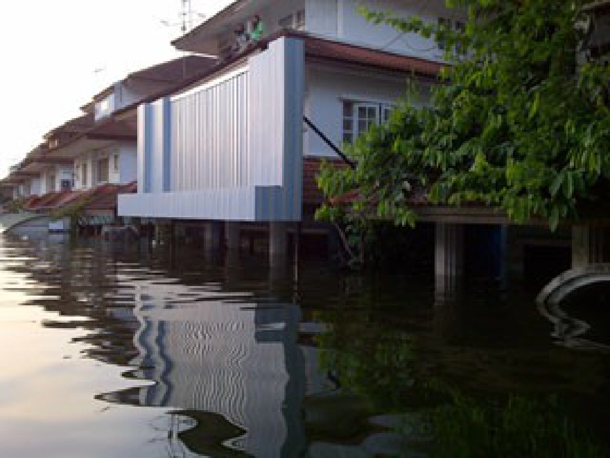 เมืองเอกจมน้ำ