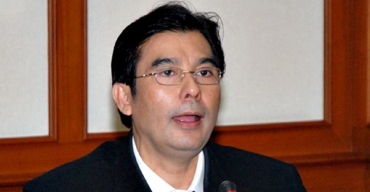 'พร้อมพงศ์'หนุน'ยิ่งลักษณ์'นั่งนายกฯ 'พร้อมพงศ์'หนุน'ยิ่งลักษณ์'นั่งนายกฯ