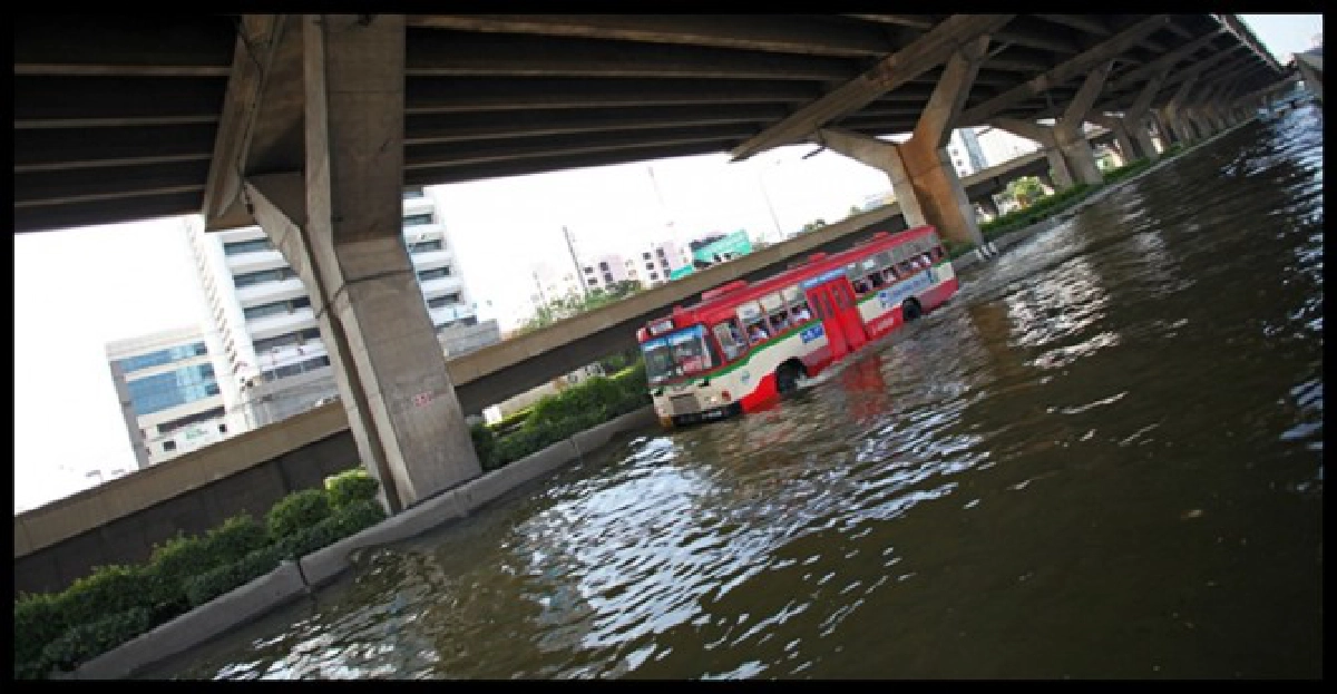 'สุทธิสาร'น้ำผุดออกจากท่อ !
