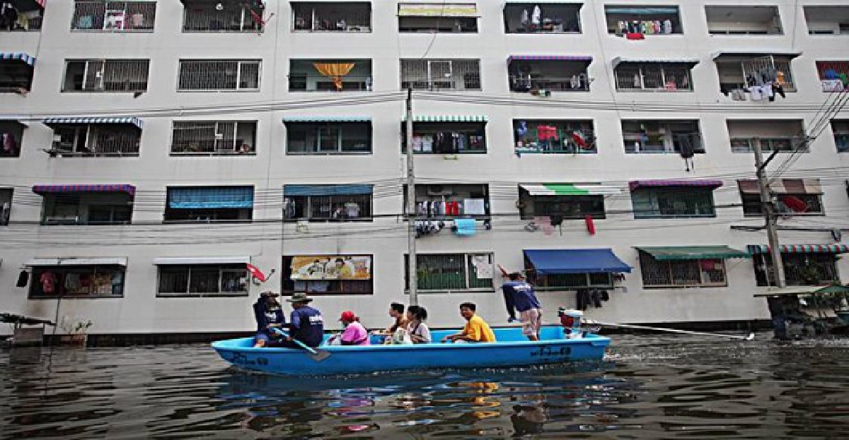 สภาพน้ำท่วมเคหะธนบุรี1 สภาพน้ำท่วมเคหะธนบุรี1