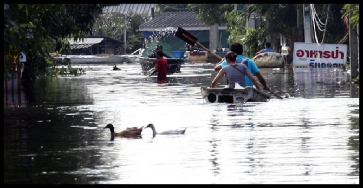 คนดอนเมืองรวมตัวขอกทม.เร่งระบายน้ำ