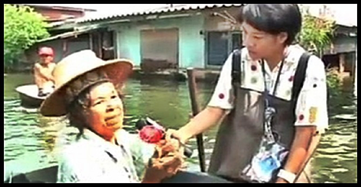 การช่วยผู้ประสบภัย'เพชรเกษม114' การช่วยผู้ประสบภัย'เพชรเกษม114'