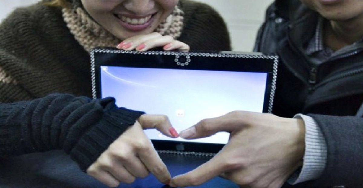 นศษ.จีนสร้างไอแพดจากแลปท็อปมือสอง นศษ.จีนสร้างไอแพดจากแลปท็อปมือสอง