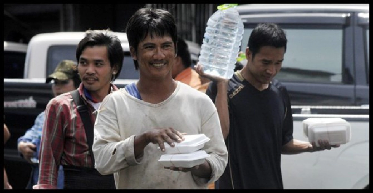 แฉพม.อนุมัติงบข้าวกล่องให้ผู้สมัครพท. แฉพม.อนุมัติงบข้าวกล่องให้ผู้สมัครพท.