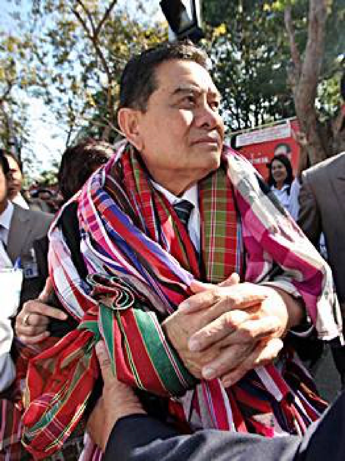 แดงอีสานให้กำลังใจ'ประชา'สู้ศึกซักฟอก แดงอีสานให้กำลังใจ'ประชา'สู้ศึกซักฟอก