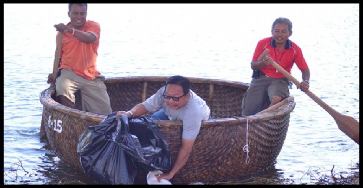 'โก๊ะ กันตนา'หวิดจมน้ำลงเรือเก็บขยะ 'โก๊ะ กันตนา'หวิดจมน้ำลงเรือเก็บขยะ