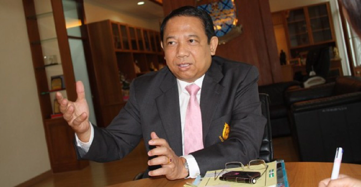 'ธาริต'รับรมว.ยธ.สั่งเปลี่ยนพนง.สส. 'ธาริต'รับรมว.ยธ.สั่งเปลี่ยนพนง.สส.