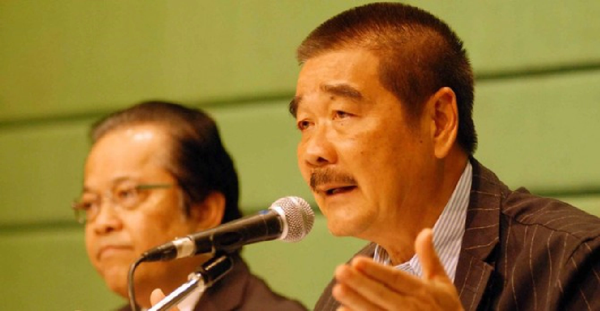 'ศปภ.'โต้'ปชป.'ปัดซื้อถุงยังชีพ-เรือแพง