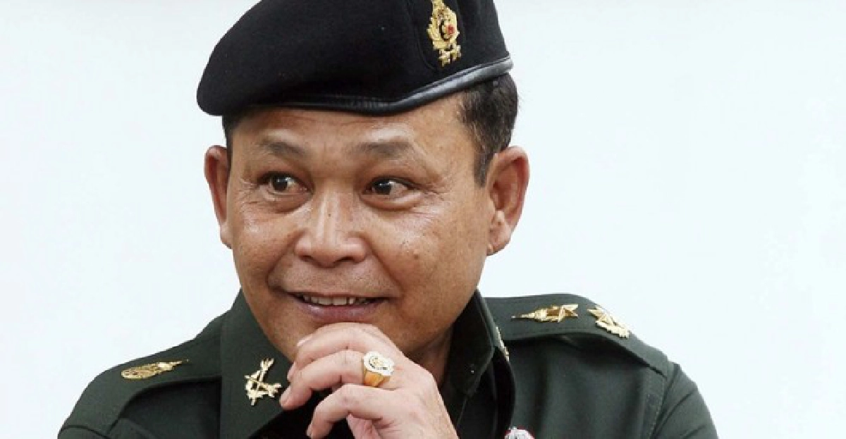 'ดาว์พงษ์'ยันทหารช่วยน้ำท่วมต่อ 'ดาว์พงษ์'ยันทหารช่วยน้ำท่วมต่อ