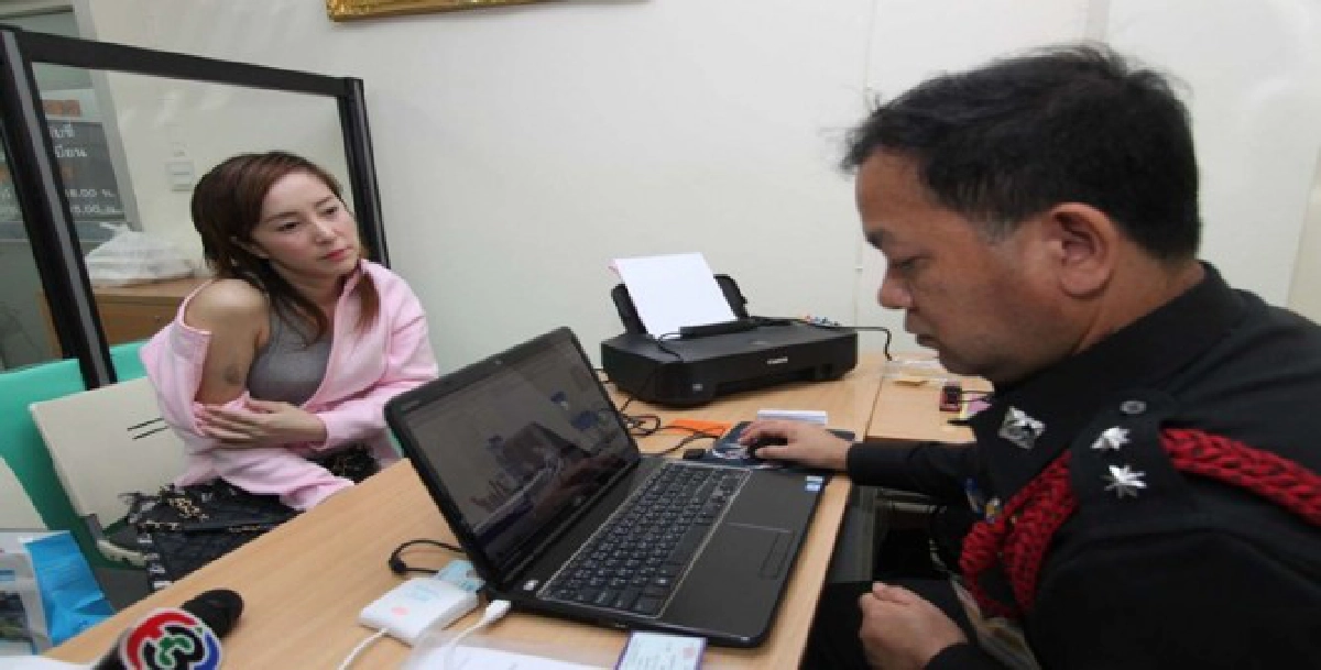 "ต่าย-สายธาร"โร่แจ้งตำรวจแฟนหนุ่มทำร้าย "ต่าย-สายธาร"โร่แจ้งตำรวจแฟนหนุ่มทำร้าย