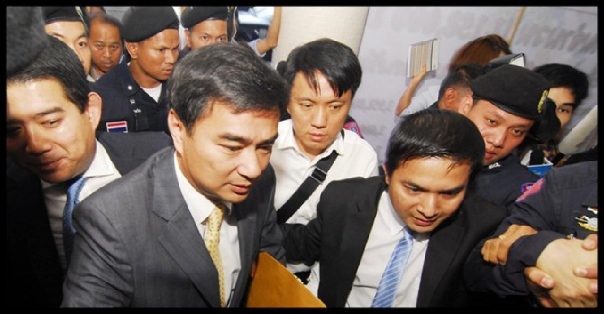 ตร.เค้นสอบ'มาร์ค'คดี13ศพ3ชม.
