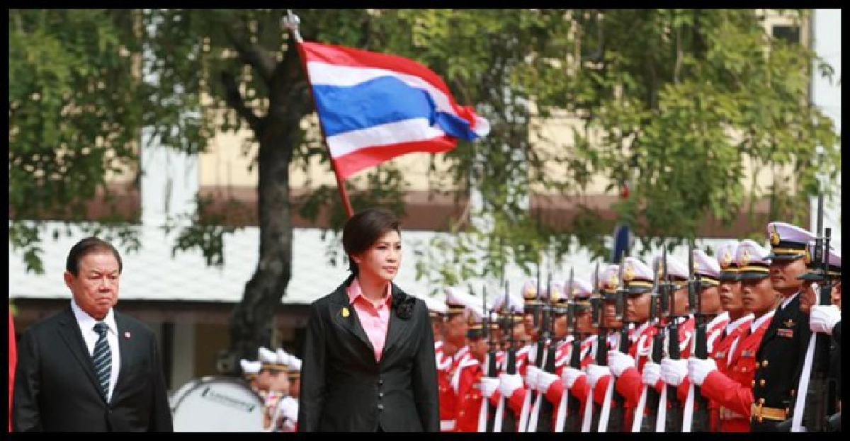 'ปู'พอใจทหารแก้น้ำท่วมติงงบทอ. 'ปู'พอใจทหารแก้น้ำท่วมติงงบทอ.