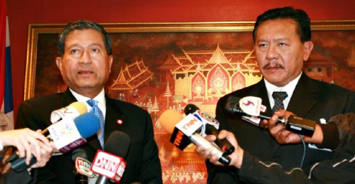 'เฉลิม'จับมือ'ชูวิทย์'เช็คบิลอาบอบนวด 'เฉลิม'จับมือ'ชูวิทย์'เช็คบิลอาบอบนวด