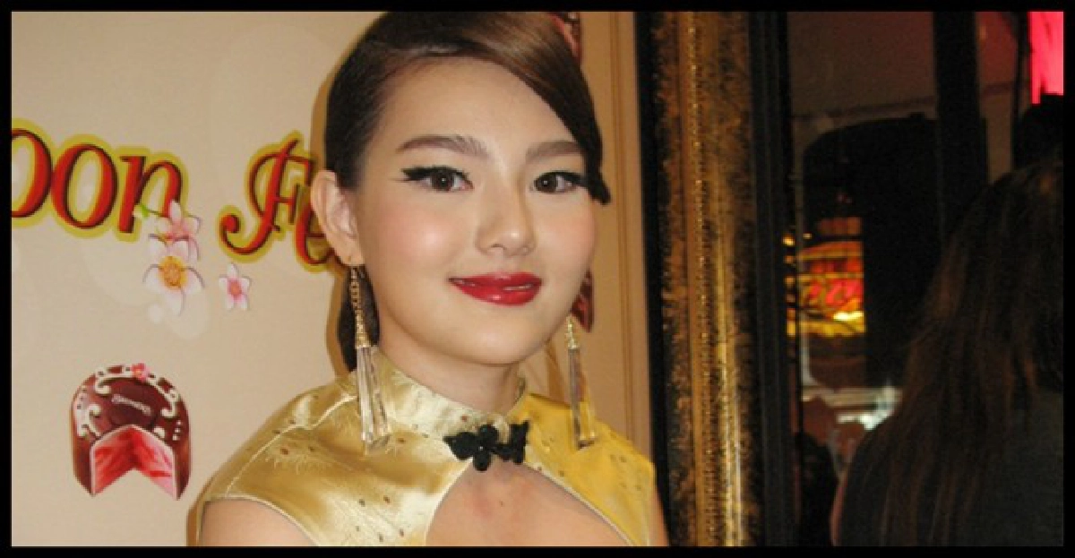 'กอล์ฟ'รับห่าง'ดิว'อึกอักสัมพันธ์หยุดนิ่ง
'กอล์ฟ'รับห่าง'ดิว'อึกอักสัมพันธ์หยุดนิ่ง