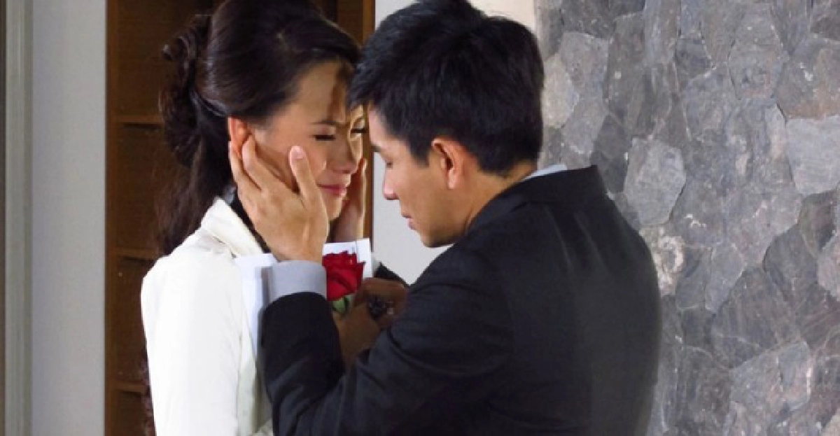 โดน'กัปตัน'กระชากหน้ากาก'บี'ทั้งช็อกทั้งอึ้ง!
โดน'กัปตัน'กระชากหน้ากาก'บี'ทั้งช็อกทั้งอึ้ง!