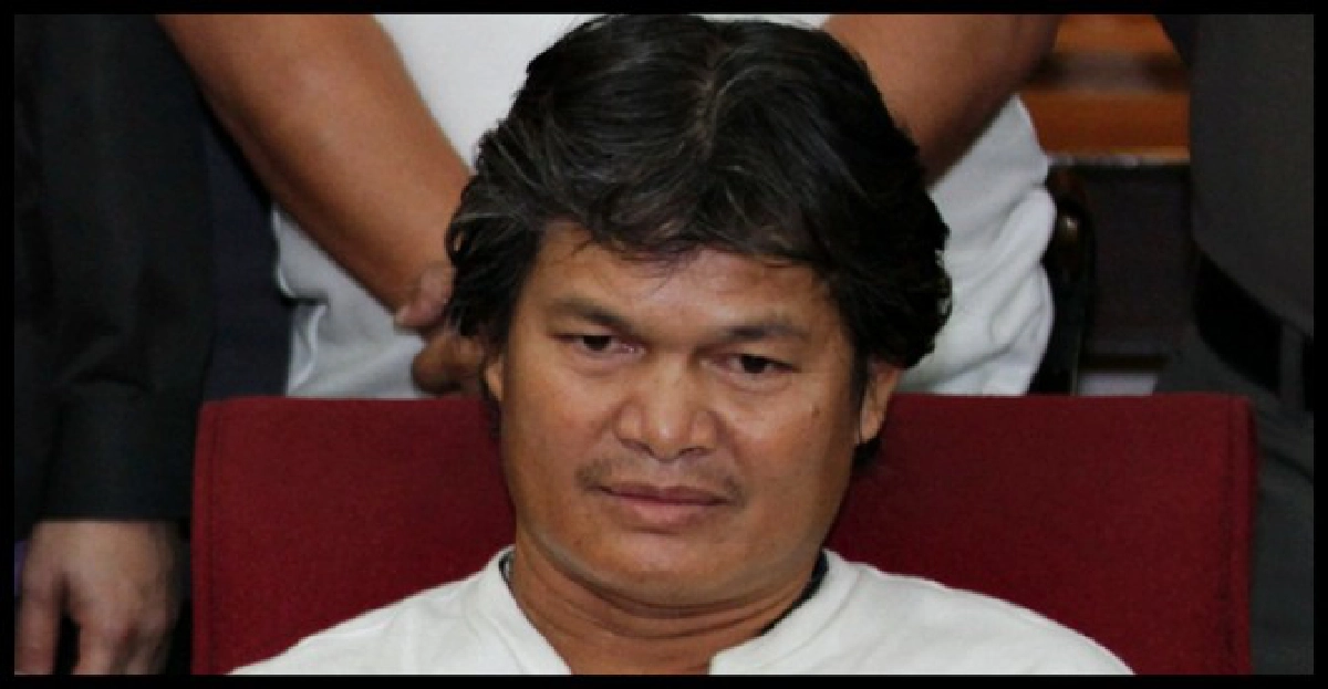 ตร.คุม'มือวางบึ้ม'3จุดฝากขังครั้งแรก ตร.คุม'มือวางบึ้ม'3จุดฝากขังครั้งแรก