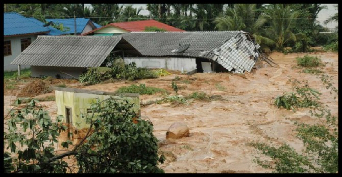 ดินไสลด์สั่งอพยพชาวบ้าน
ดินไสลด์สั่งอพยพชาวบ้าน