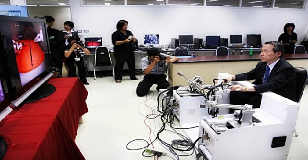 มช.ทุ่ม90ล.ซื้อ'หุ่นยนต์ช่วยผ่าตัด'