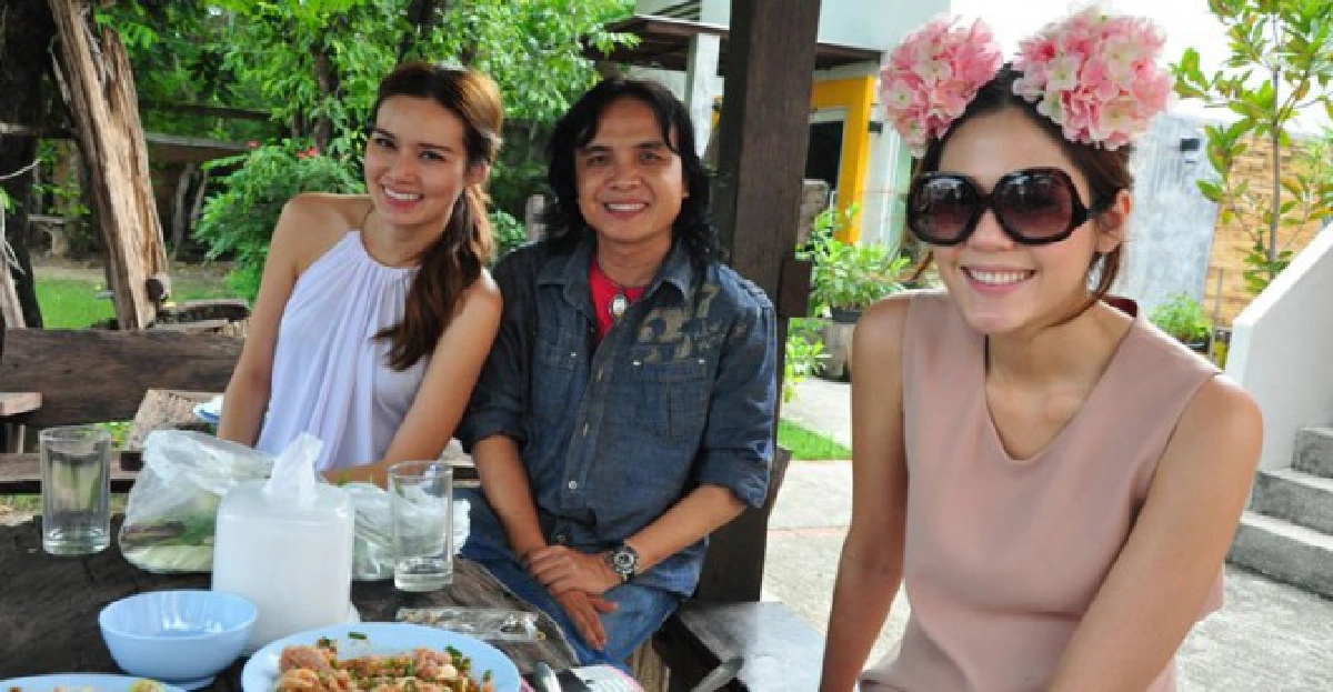 สลา คุณวุฒิแต่งต้มยำลำซิ่ง"ปอ-ชมพู่' ขนดาราร่วมร้อง
สลา คุณวุฒิแต่งต้มยำลำซิ่ง"ปอ-ชมพู่' ขนดาราร่วมร้อง
