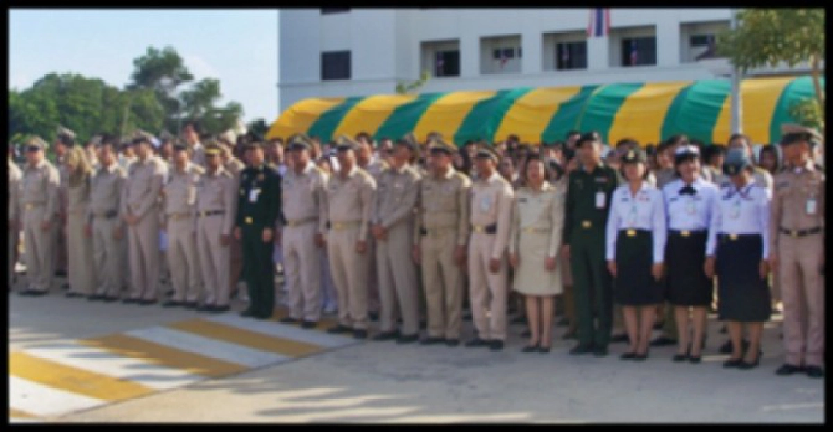 ป.ตรีเฮปีใหม่รับเงินเดือนหมื่นห้า ป.ตรีเฮปีใหม่รับเงินเดือนหมื่นห้า