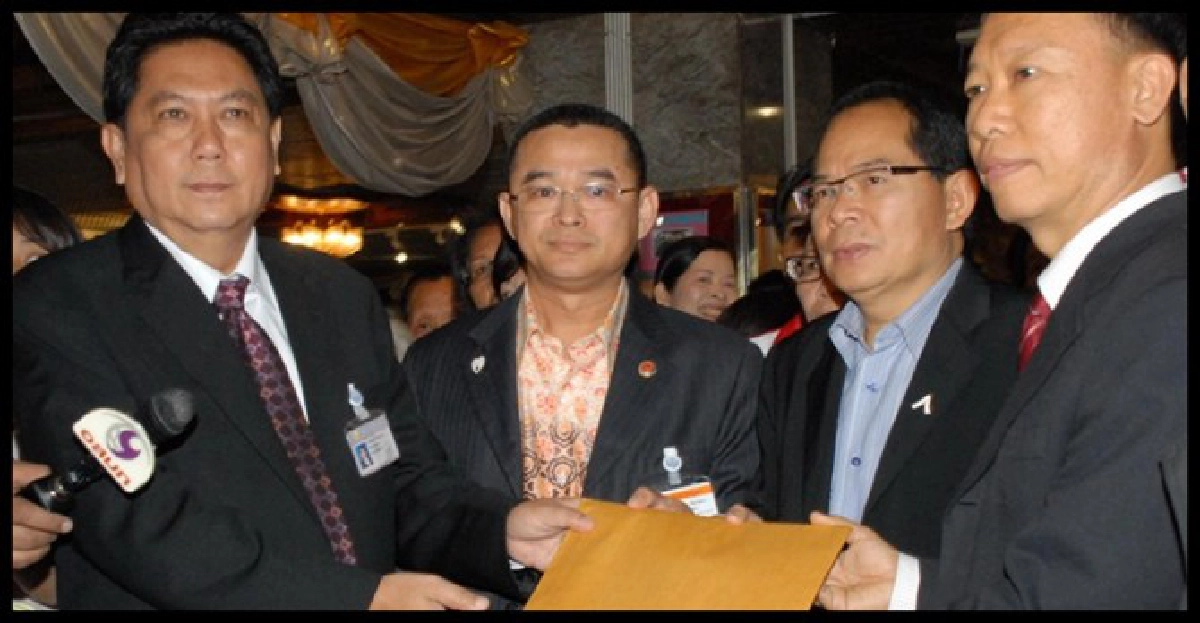 พท.ปัดแก้รธน.ไม่ได้หลอกใช้ปชช. พท.ปัดแก้รธน.ไม่ได้หลอกใช้ปชช.