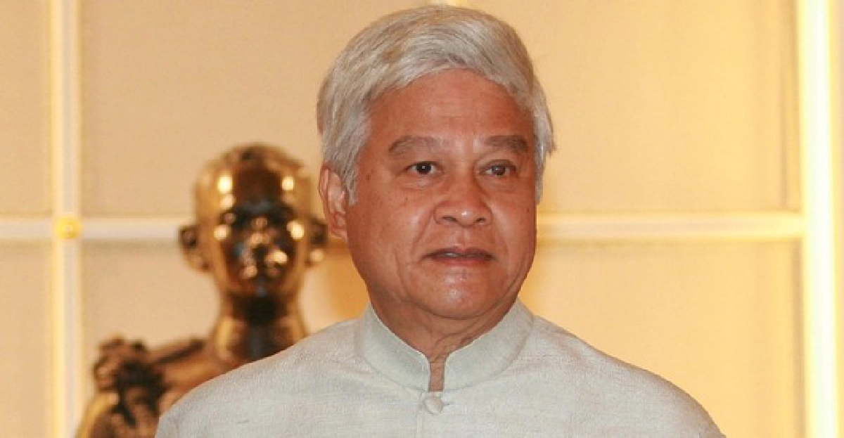 'ยงยุทธ'ให้กำลังใจทีมงาน'มท.' 'ยงยุทธ'ให้กำลังใจทีมงาน'มท.'