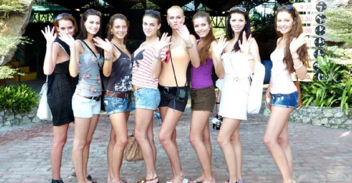 สาวงามจากสาธารณรัฐเช็กเดินทางเก็บตัวที่ไทย