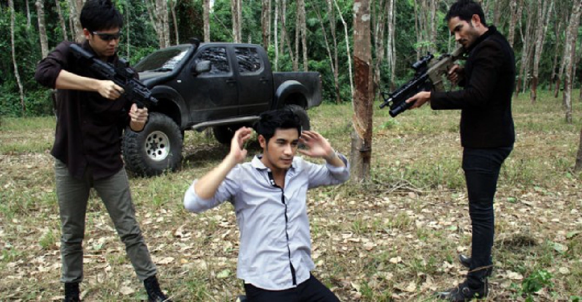 'มุกเหลี่ยมเพชร'บู๊จัดหนักรักจัดเต็ม
'มุกเหลี่ยมเพชร'บู๊จัดหนักรักจัดเต็ม