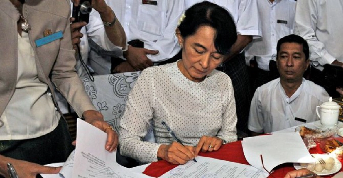 'ซูจี'ยื่นใบสมัครเลือกตั้งซ่อมส.ส. 'ซูจี'ยื่นใบสมัครเลือกตั้งซ่อมส.ส.