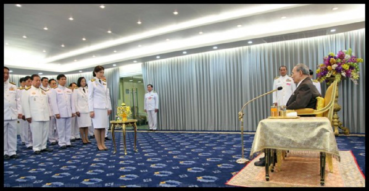 ในหลวงรับสั่งครม.ปู2ทำงานสมเป็นรมต. ในหลวงรับสั่งครม.ปู2ทำงานสมเป็นรมต.