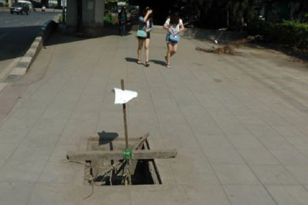 นำฝาท่อมาปิดแล้ว