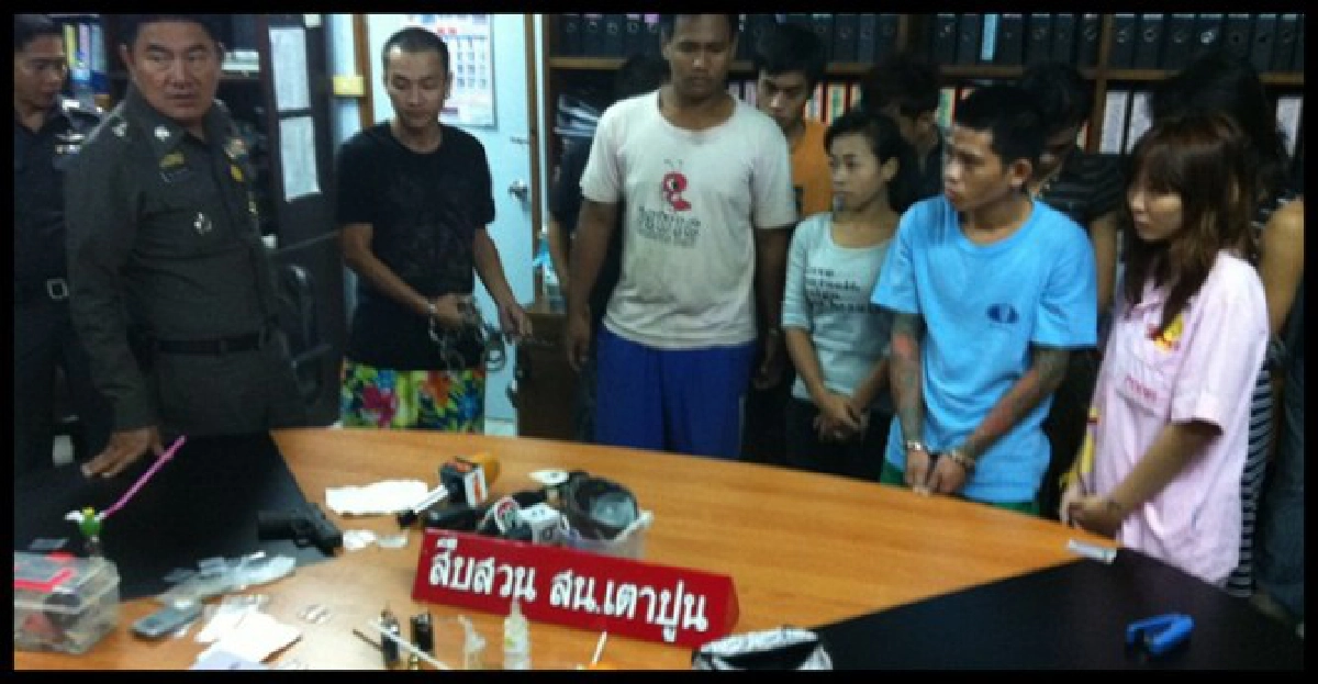ปิดล้อมชุมชนย่านเตาปูน-บางซื่อ ปิดล้อมชุมชนย่านเตาปูน-บางซื่อ