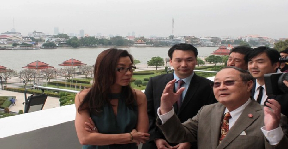 'มิเชล-โหย่ว'มอบ1แสนช่วยน้ำท่วม 'มิเชล-โหย่ว'มอบ1แสนช่วยน้ำท่วม