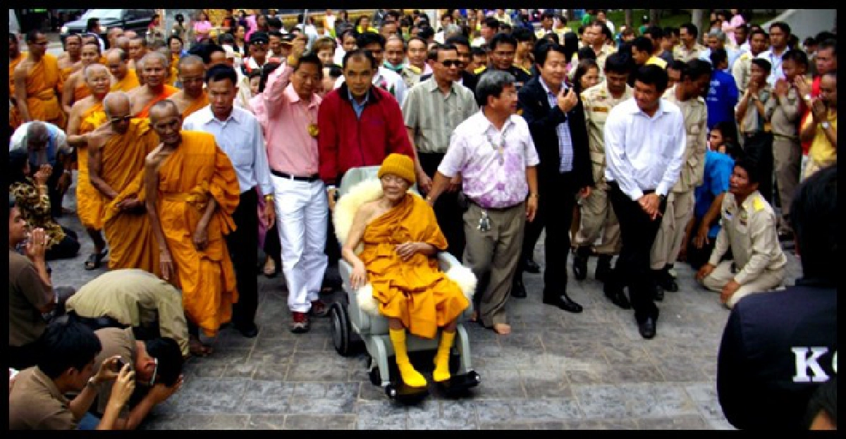 'หลวงพ่อคูณ'อยู่วัดอาการดีขึ้น 'หลวงพ่อคูณ'อยู่วัดอาการดีขึ้น