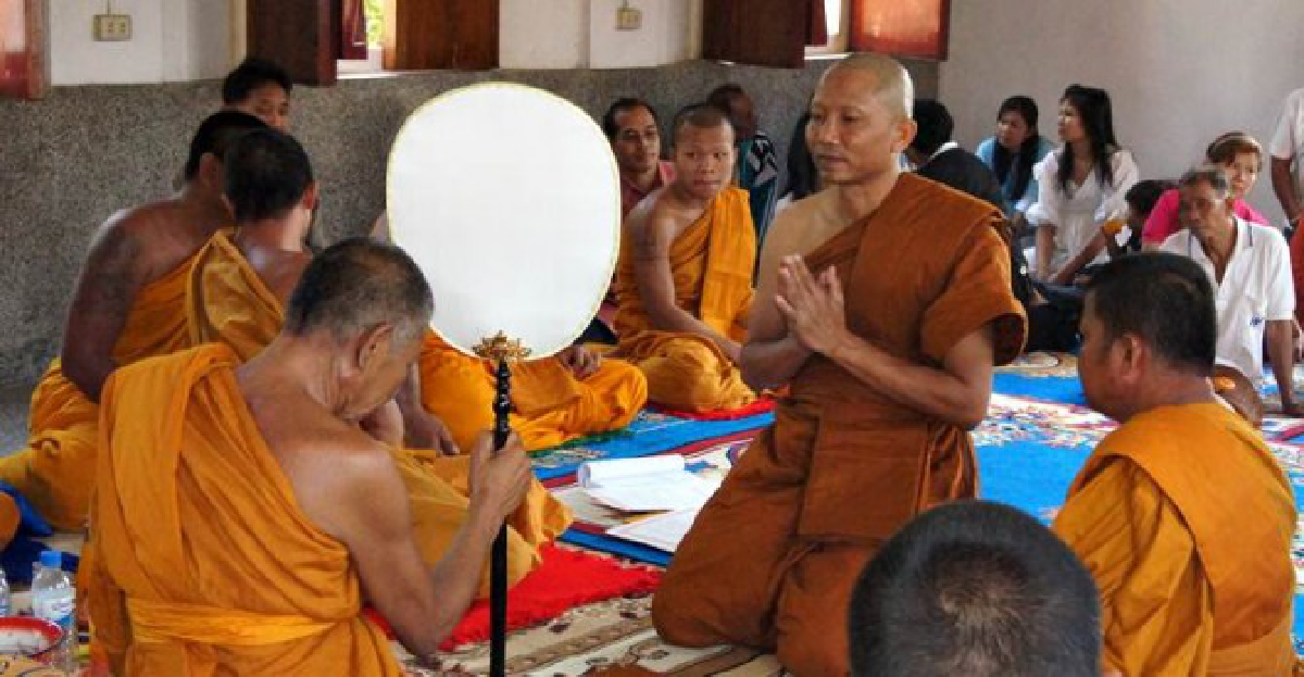 'เสถียร ทำมือ'ลาบวช